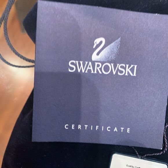 Swarovski crystal NWT three link chain necklace - Picture 6 of 8